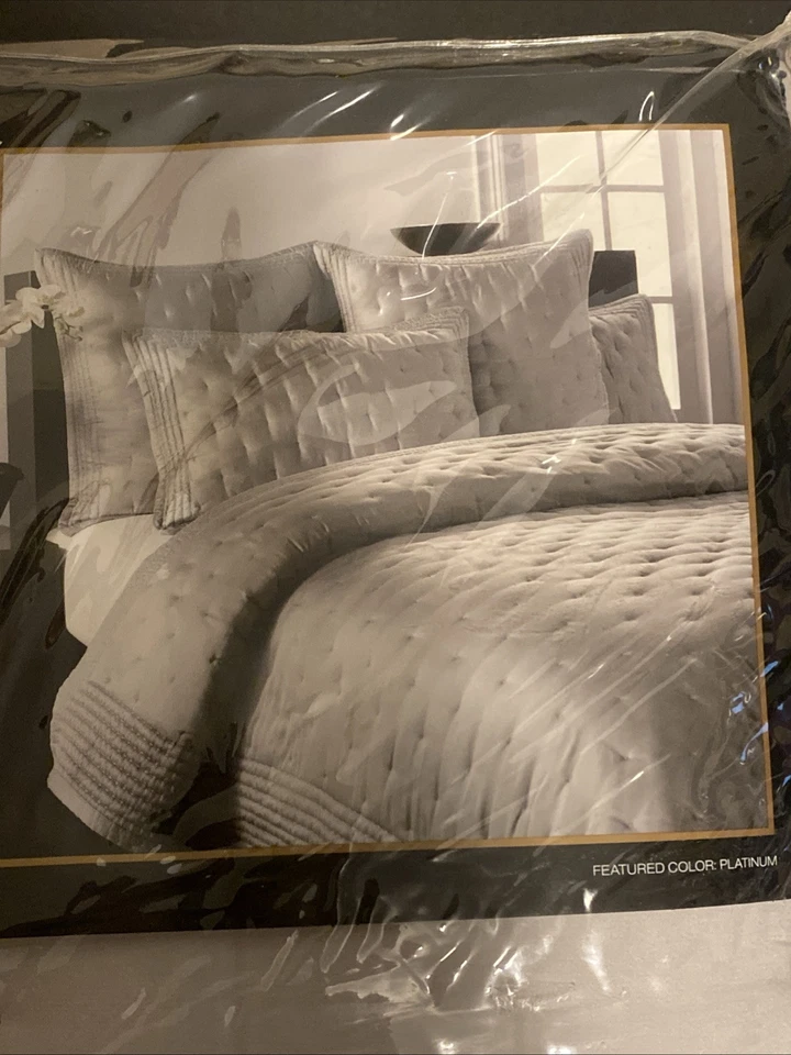 Manta cubrecama Donna Karan The ESSENTIAL SILK QUEEN QUILT Platino Foto 4 de 4
