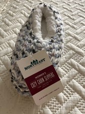 NWT NORTHEAST OUTFITTERS WOMENS COZY CABIN SLIPPERS SHOE SIZE 5-7.5
