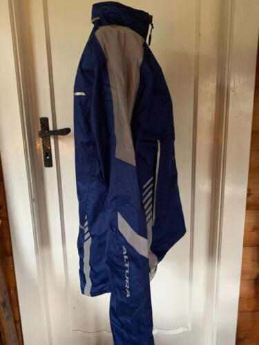 Women's ALTURA Nightvision Waterproof Navy Cycling Jacket - size 12 - Picture 5 of 8
