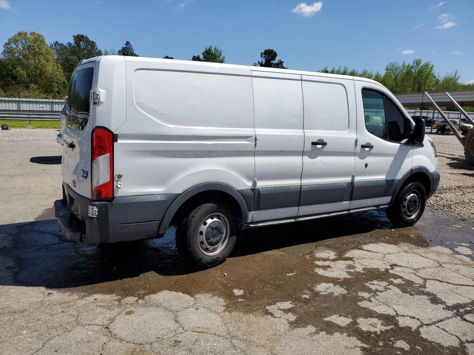 Módulo de control del motor usado (ECM) se adapta a: Ford Transit 250 2015 control electrónico Foto 3 de 4