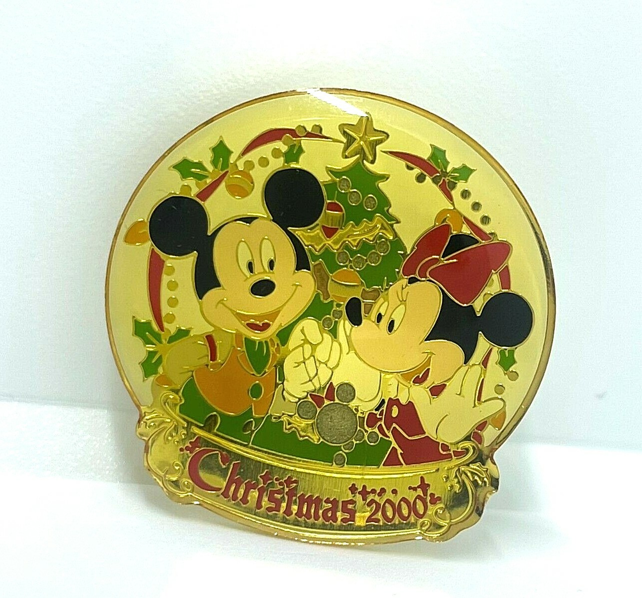 Tokyo Disneyland 2000 Cute Mickey Minnie Mouse Christmas Pin Collection Badge