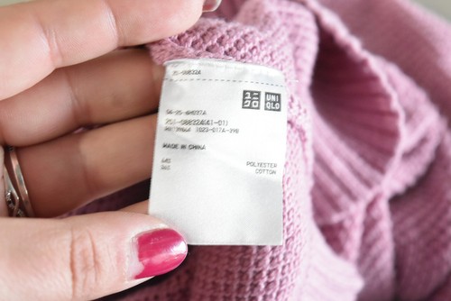 Suéter para mujer Uniqlo, talla S, púrpura claro, cuello redondo liso, mangas 3/4, poliéster - Imagen 5 de 5