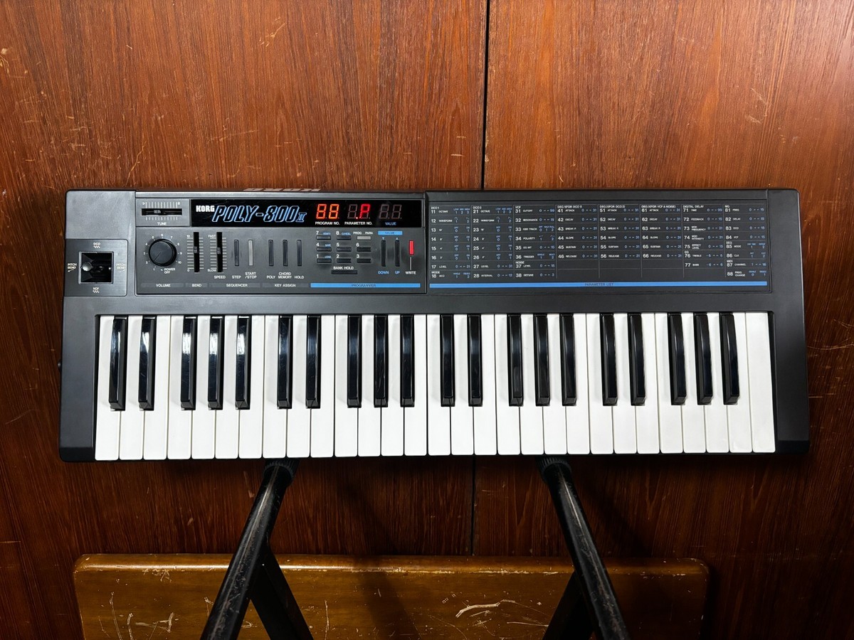KORG POLY-800 ポリ800 80年代 シンセサイザー キーボード Korg Poly