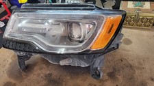 68111001af Left Headlight Assembly No Broken Tabs 68111001af Left Headlight Assembly No Broken Tabs
