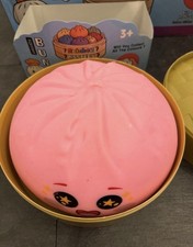 XXL dumpling 18cm rund rosa mit Gesicht Motiv...