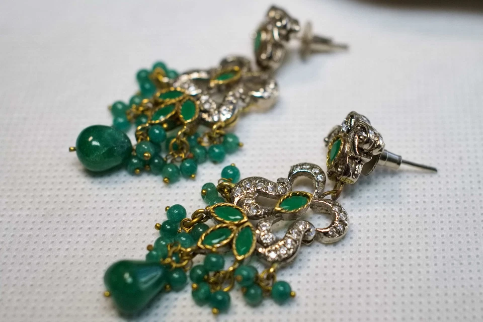 gioielli vittoriani orecchino vittoriano smeraldo1 - Immagine 3 di 4