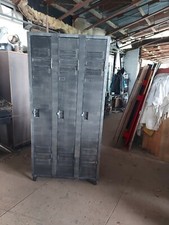 MEUBLE INDUSTRIEL METAL "VESTIAIRE 3 PORTES 