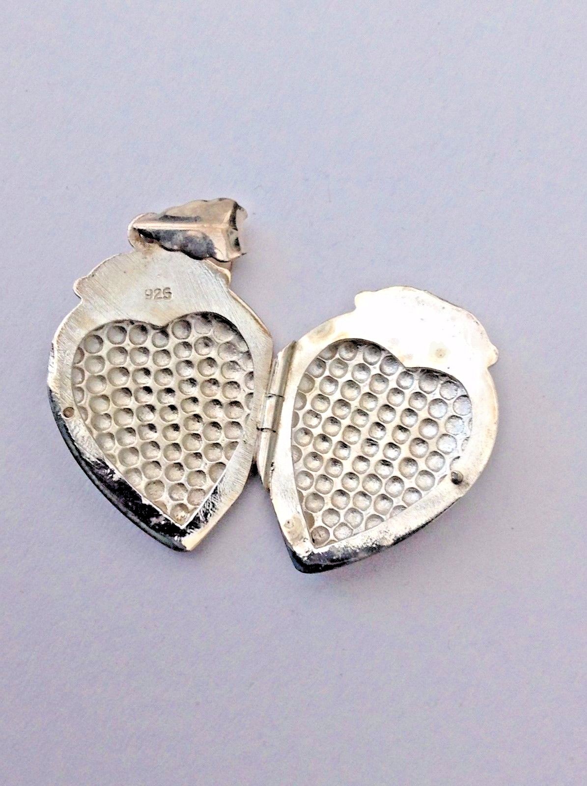 GORGEOUS SOLID SILVER STRAWBERRY SHAPED PHOTO PEN… - image 2