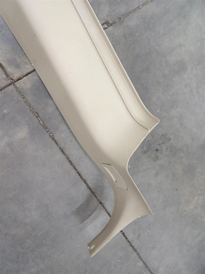 Luz pilar trasero esquina cabina interior derecha cachemir Chevy Avalanche 2007-2013 Foto 3 de 4