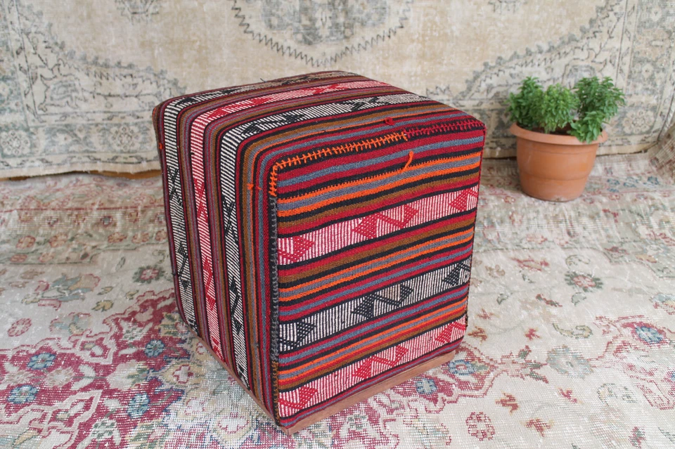 Oriental Turkish Kilim Pouf – Vintage Handmade Boho Ottoman Footstool Decor - Image 4 of 4