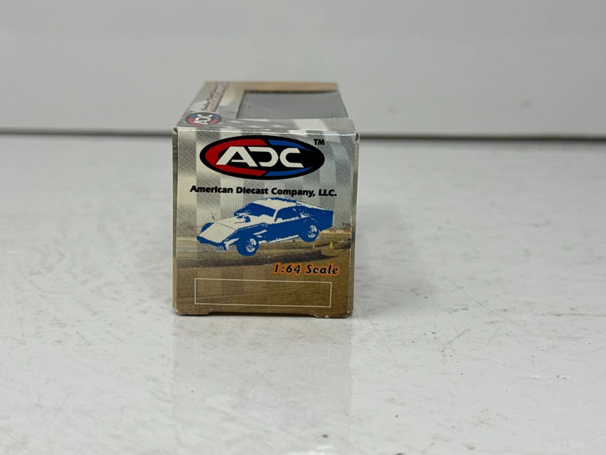 ADC World of Outlaws #05 Dirt Late Model 1:64 Diecast Car Limited