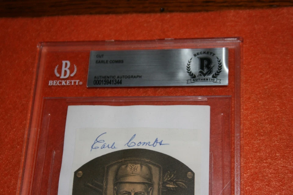 Peines Earle Legend 1927 de los Yankees de Nueva York firmados encapsulados Beckett casi como nuevos Foto 2 de 4