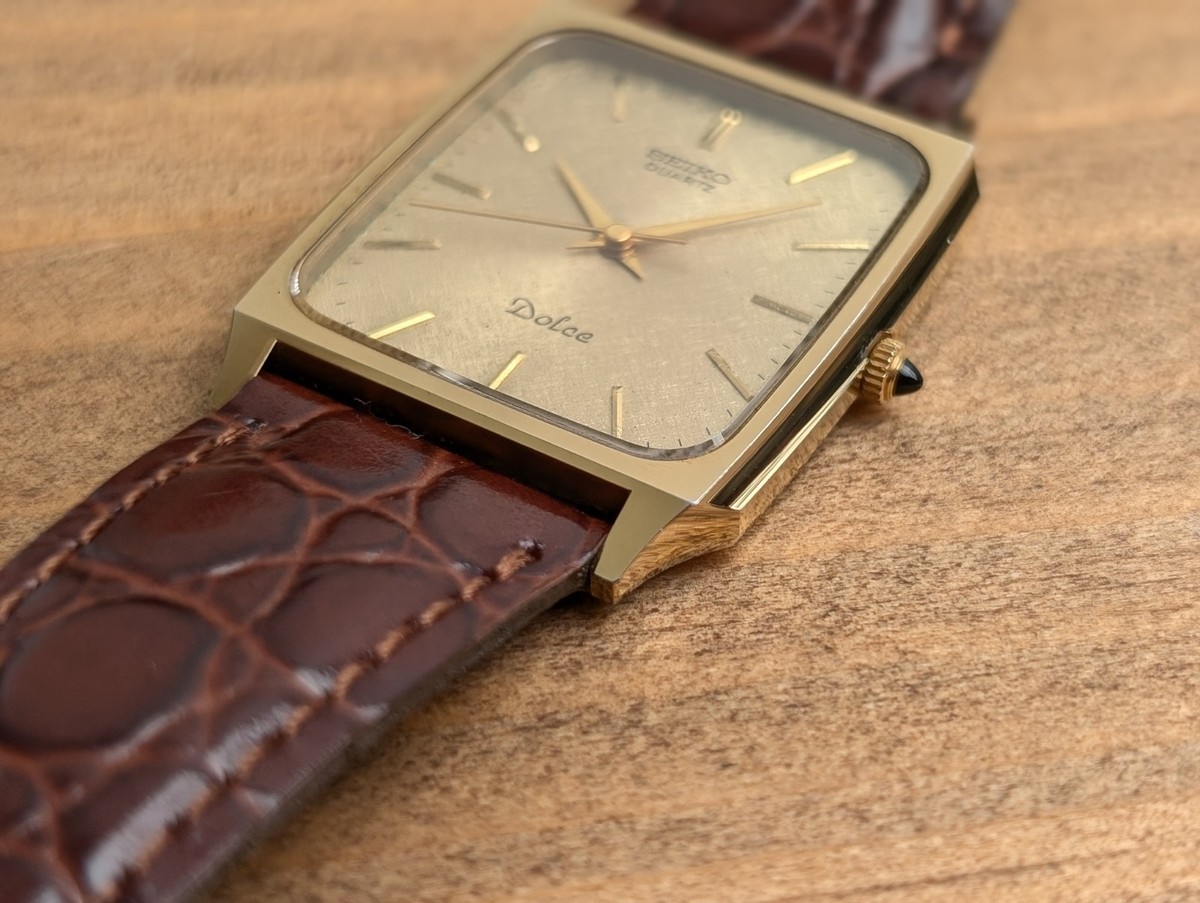 1983 SEIKO Dolce 7731-5110 Gold Dial Quartz Woman Watch Vintage