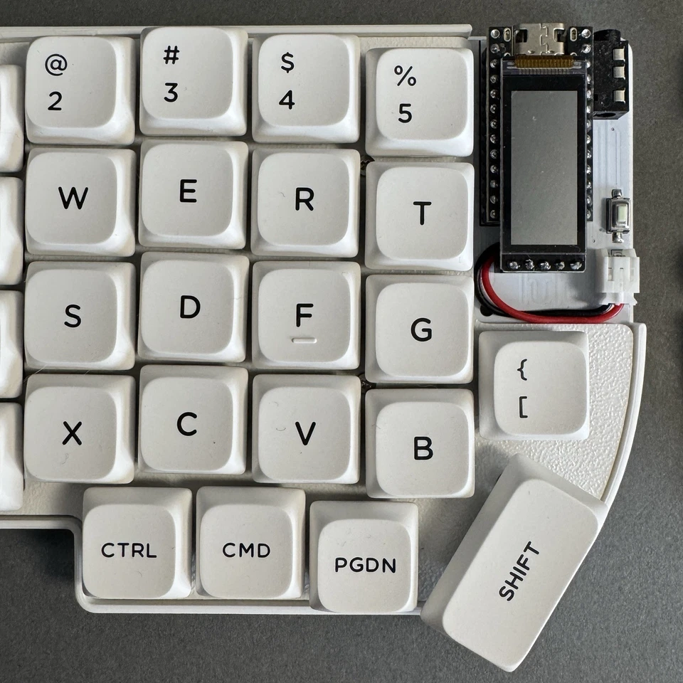 Boardsource Custom White Wireless Lily58 LP Split Keyboard 58 keys - Image 3 of 4