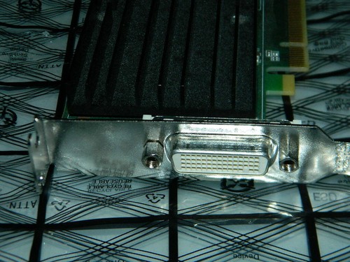 HP NVIDIA 454319-001 QUADRO NVS 290 256MB LP VIDEO CARD PCI-e x16 DMS-59 - Picture 2 of 3