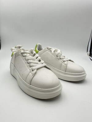 Bata Sneaker
