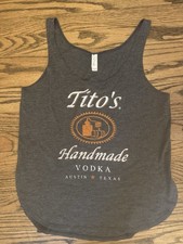 Camiseta sin mangas Tito’s Vodka para mujer talla pequeña gris