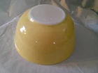 New ListingVtg PYREX Banana Yellow Color Mixing Nesting Bowl 2.5 qt #403 PRISTINE CONDITION