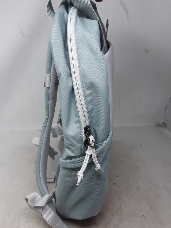 Mochila Patagonia Atom Tote Pack 20L Gris Crujiente Talla Única NUEVA con Etiquetas Foto 2 de 4
