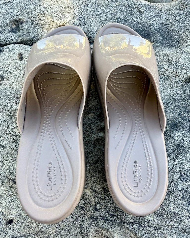 Crocs LiteRide Brooklyn Slide High Shine Taupe Chunky Heel Sandals Size W9 Y2K - Image 3 of 4