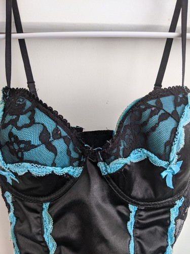 Stunning Vintage Corset With Garter Straps - Picture 4 of 8