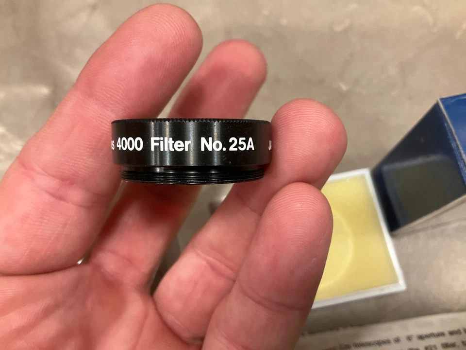 Фильтр телескопический Meade 1,25 дюйма #23A Lt красный цвет серия 4000 - отличное состояние товара - Изображение 3 из 4