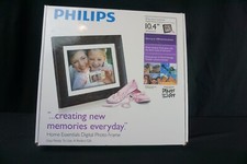 Philips SPF3410/G7 Home Essentials 10.4" Digital LCD Wood Photo Frame SD USB NEW