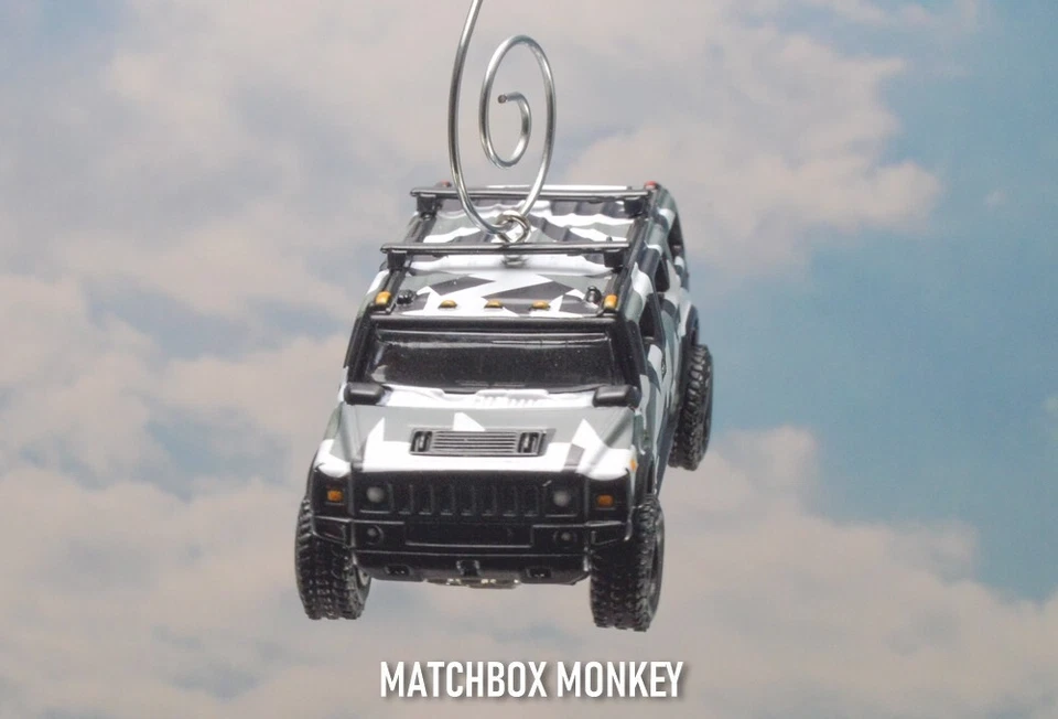 黑色白色迷彩悍马 H2 SUV 卡车 4x4 定制圣诞装饰品徽章 SUT — 第 3/4 张图片