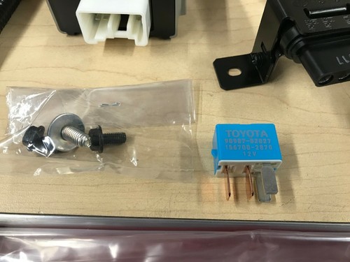 2007-2014 TOYOT FJ CRUISER GENUINE OEM TRAILER TOW HITCH CLASS 3 WITH HARNESS - Bild 8 von 14