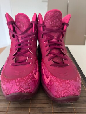 Nike Air Max Hyperposite in Pink Size 46