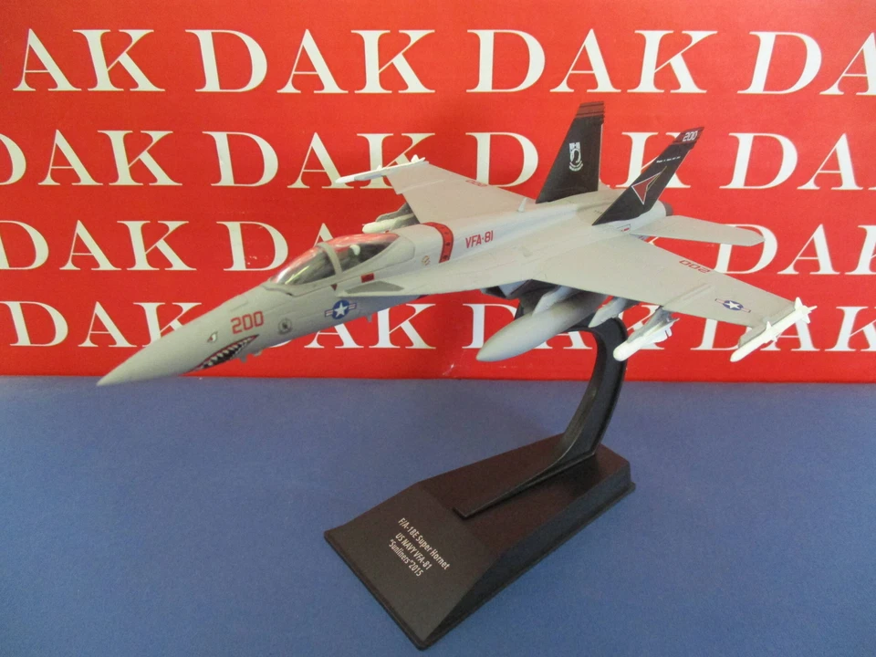 Die cast 1/100 Modellino Aereo Aircraft Boeing FA-18E Super Hornet Sunliners 201 - Immagine 2 di 4
