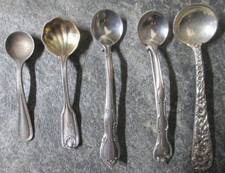 Sterling Lot Of 5 Salt Spoons Kirk & Son Gorham 25 Grams 925 Pins