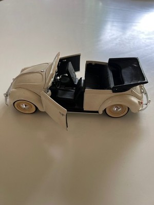 Modellauto  vw cabrio coccinelle 1949 echelle 1/ 17 solido 07.90