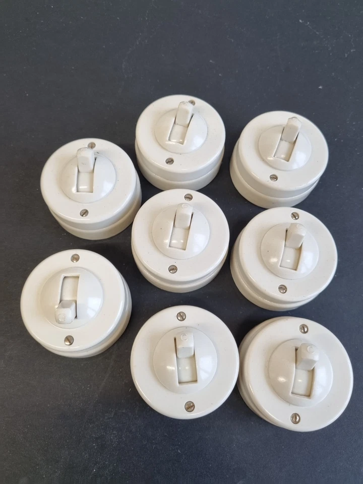 1 x Crabtree Vintage 3000 Cream Bakelite Toggle Light Switch 1 Way New Old Stock - Image 3 of 4