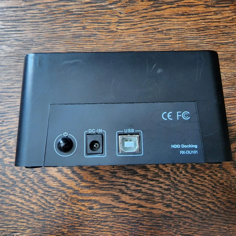 Hard Drive Docking Station SATA 3.5" & 2.5" USB 2.0 with power cable USB Cable - Image 2 of 2