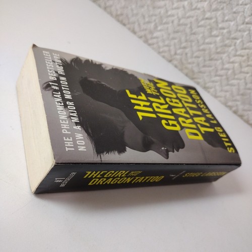 The Girl With The Dragon Tattoo, Stieg Larson, English, Paperback 2011 - Picture 4 of 12