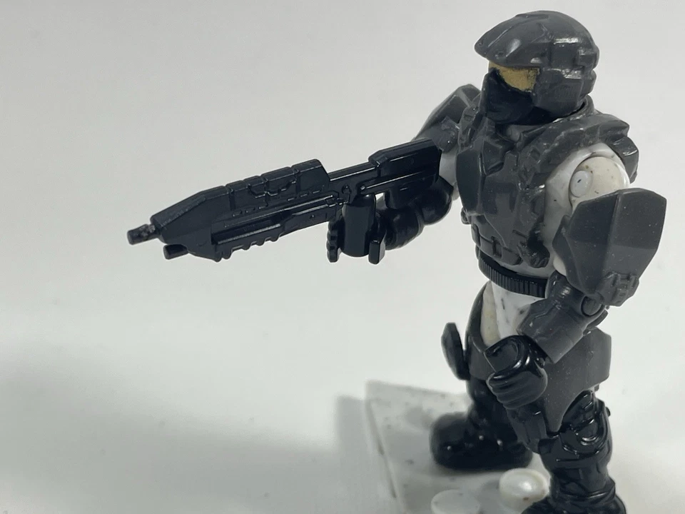 HALO MEGA BLOKS CONSTRUX GRAY/WHITE UNSC MARINE FIGURE STORMBOUND SERIES - Image 3 of 4