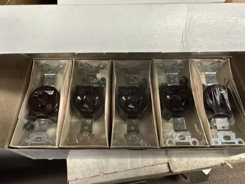 Arrow Hart 5721 Single Receptacle case of 50!! 2 Pole 3 Wire 20amp 125V 5-20R - Image 2 of 4