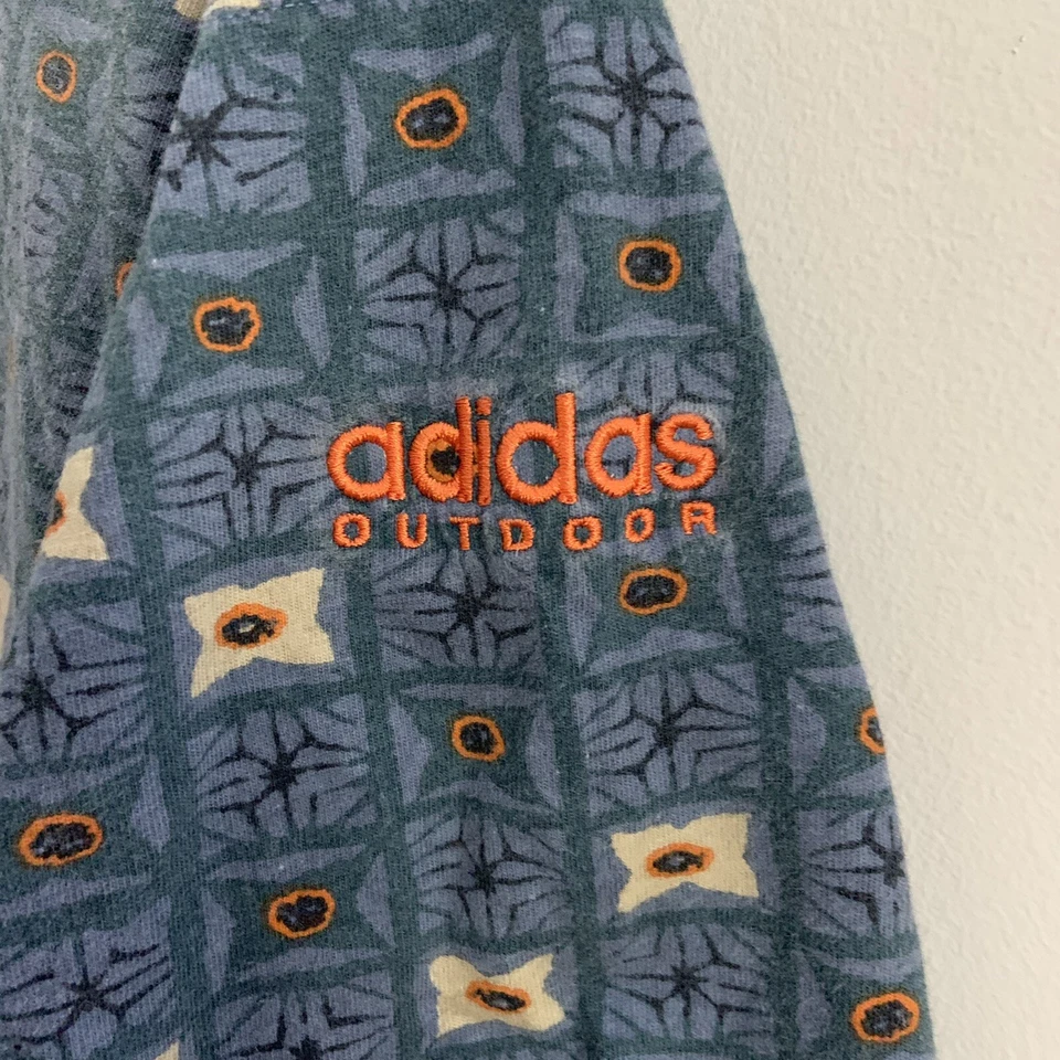 Camiseta Vintage Años 90 ADIDAS Exterior Flor de Loto Cubo Red Rejilla Floral Mediana Foto 3 de 4