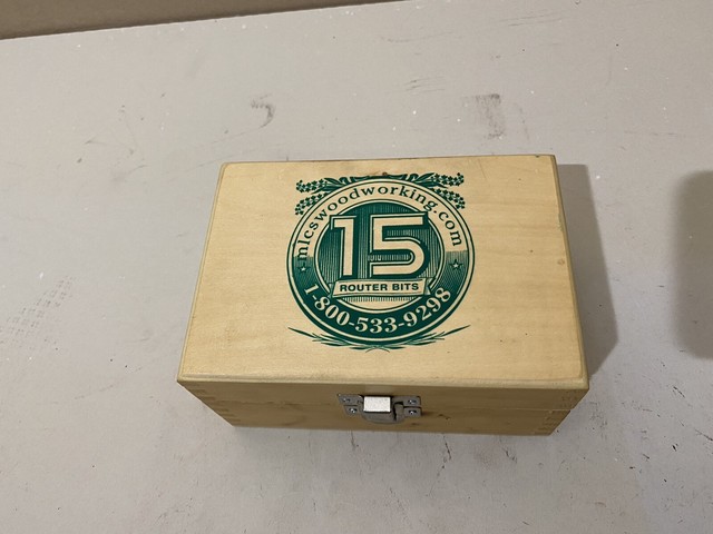 MLCS 6077 Woodworking 1 4-Inch shank Carbide-tipped Router MLCS 6077 Woodworking 1 4-Inch shank Carbide-tipped Router