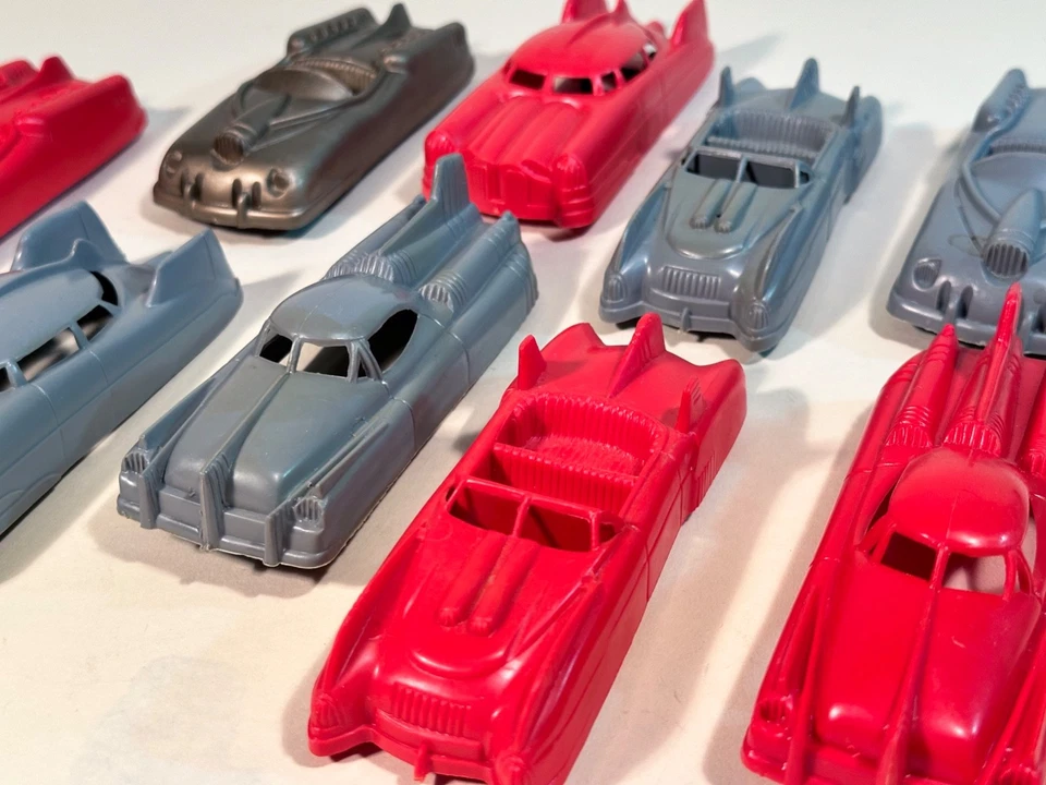 9 Coches espaciales de plástico vintage de los años 50 futuristas del mañana 3 colores - Imagen 2 de 4