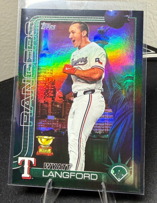 2025 Topps Fanatics Fest Wyatt Langford Big Apple Black Foil /10 SSP #455 04/10