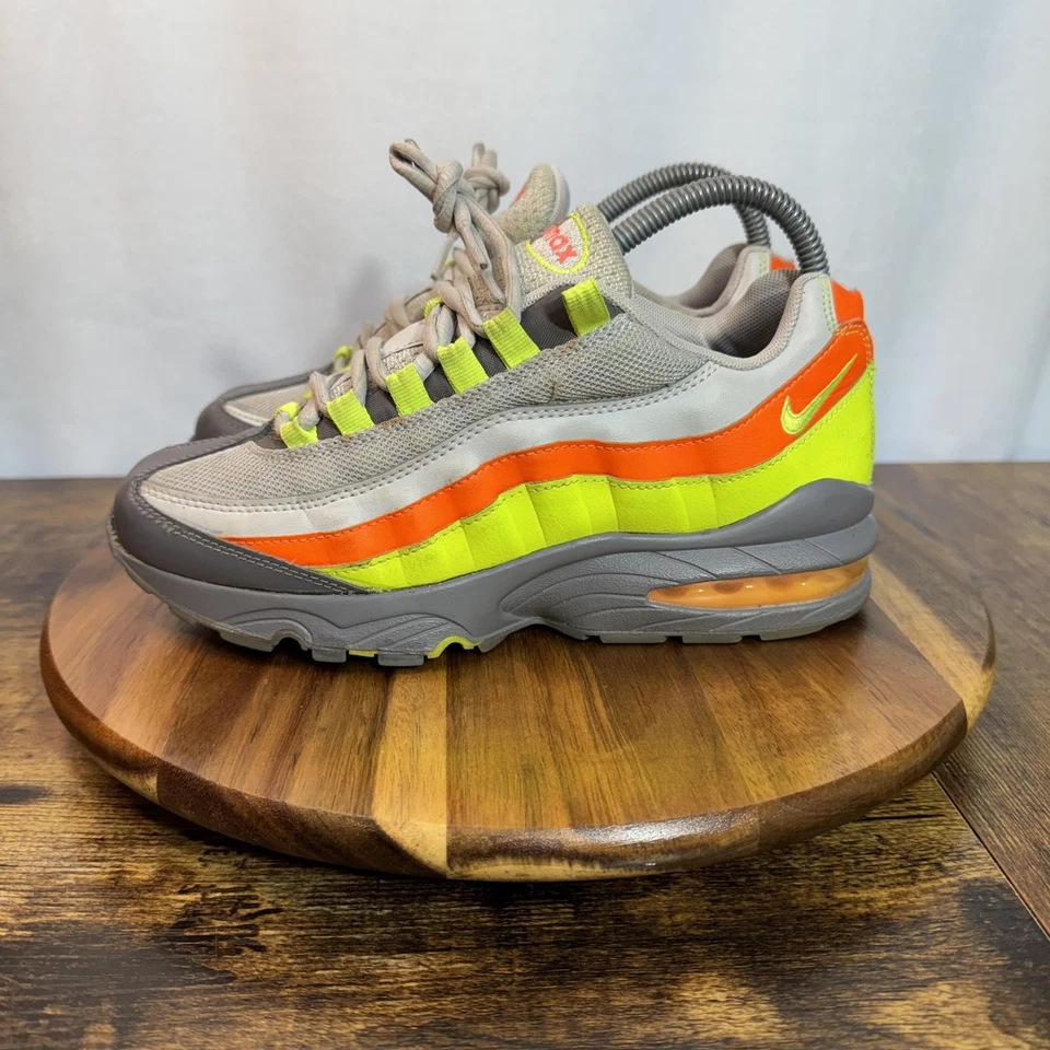 Nike Air Max 95 Shoes Youth Size 5.5Y Gray Volt Orange Running Sneakers - Image 3 of 4