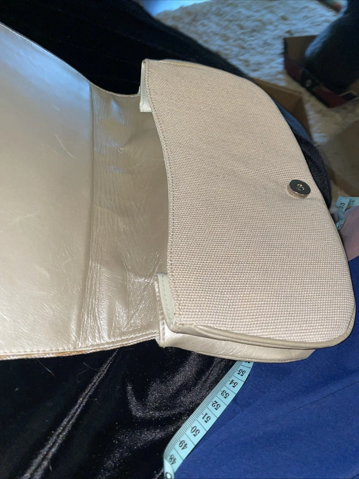 Bandolera Stuart Weitzman Beige, Tela y Cuero. Foto 3 de 4