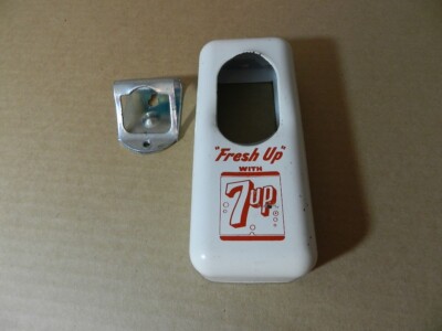 VINTAGE 7UP BOTTLE OPENER- VINTAGE ADVERTISING CAP CATCHER- VINTAGE DRIVE-IN