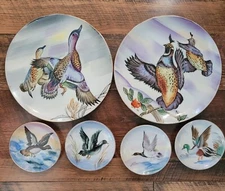 Ucagco Japan Gold trim Duck plates 8" and 4" = Set of 6 plates, Hangers on Back