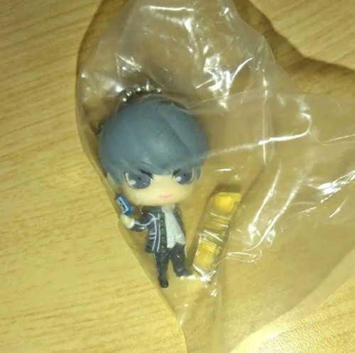 Persona 4 figure key chain mascot Yu Narukami rare anime Japan m632 - Picture 4 of 6