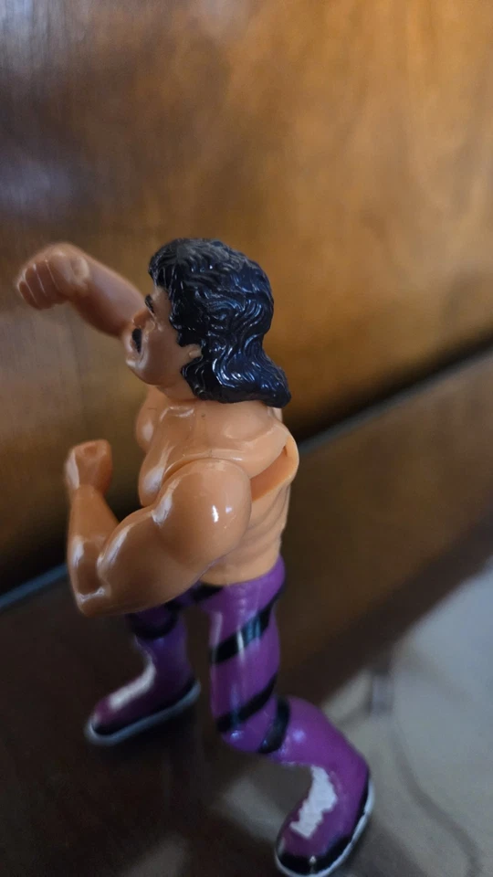 Figura de lucha deportiva Hasbro 1990 vintage WWF Ravishing Rick Rude Titan Foto 3 de 4