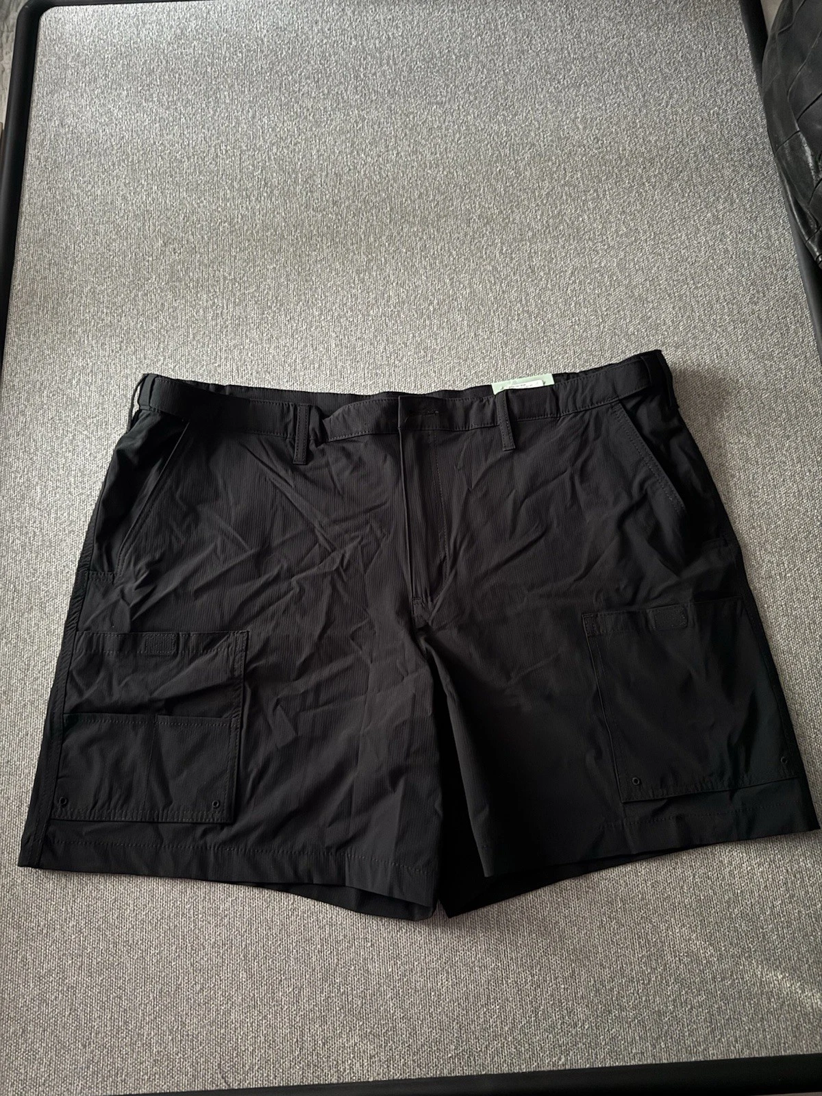 Magellan Outdoors Pro Fish Gear 2XL Angler Shorts Line Cut Button Lightweight