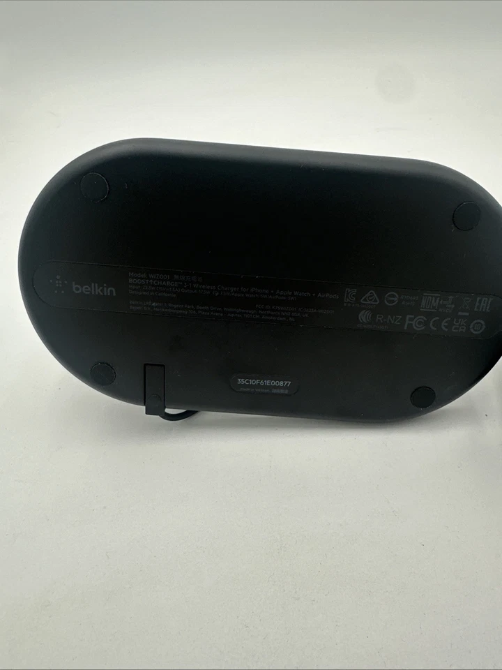 Reloj Belkin Boost Up 3 en 1 Base de Carga Inalámbrica iPhone/Apple - Negro USADO Foto 2 de 4